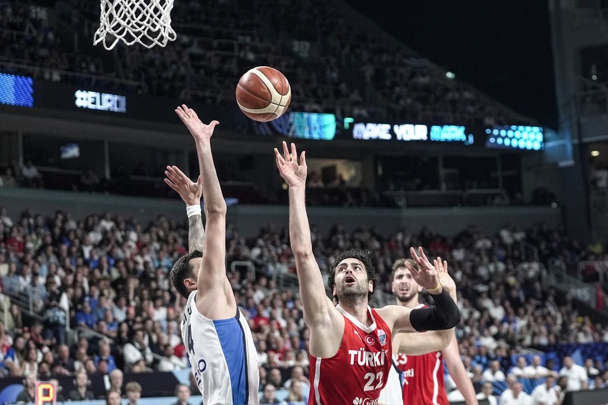 EuroBasket 2025 Finaline Doğru: Türkiye'nin Yunanistan Üzerindeki Yarı Final Zaferi ve Söyledikleri