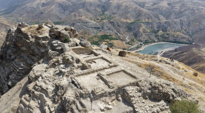 Palu Kalesi’nde Kazılar: Binlerce Yıllık Yaşam İzleri Gün Yüzüne Çıkıyor