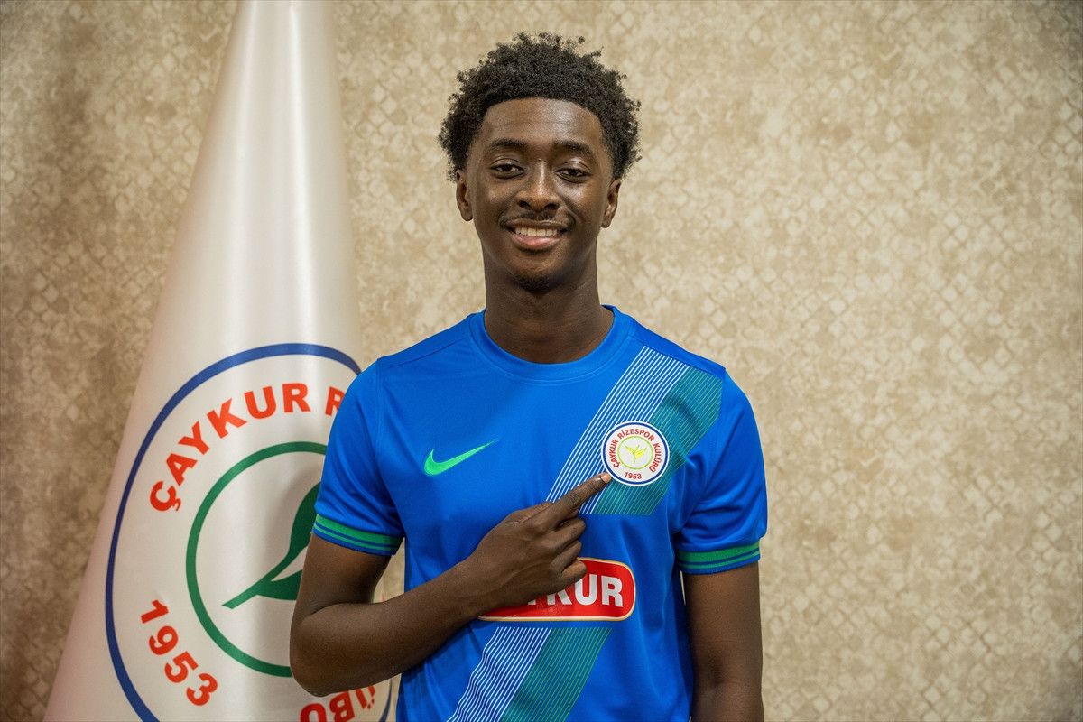 Rizespor, Rak-Sakyi’yi Kiralık Kadrosuna Kattı: Yeni Transfer Takıma Güç Katacak