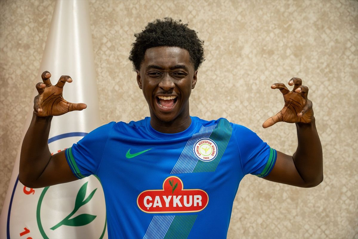 Rizespor, Rak-Sakyi’yi Kiralık Kadrosuna Kattı: Yeni Transfer Takıma Güç Katacak