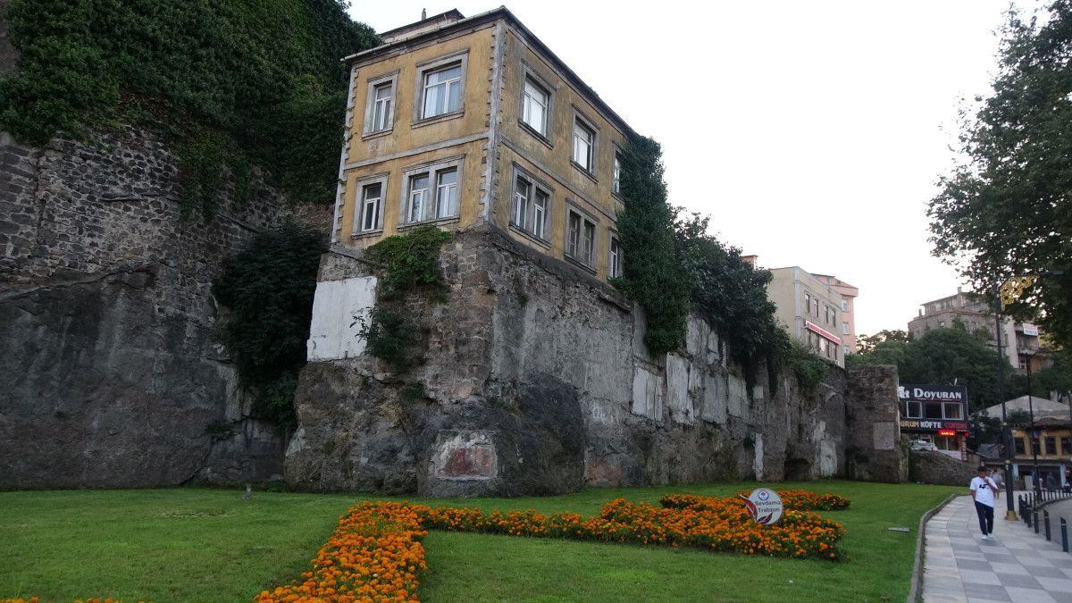 Tabakhane Kentsel Dönüşümünde Tarihi Evlerin Görsel Zenginliği ve Koruma Dikkatleri
